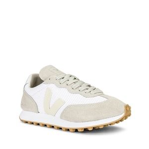 VEJA RIO Branco in White, Pierre & Natural size 6